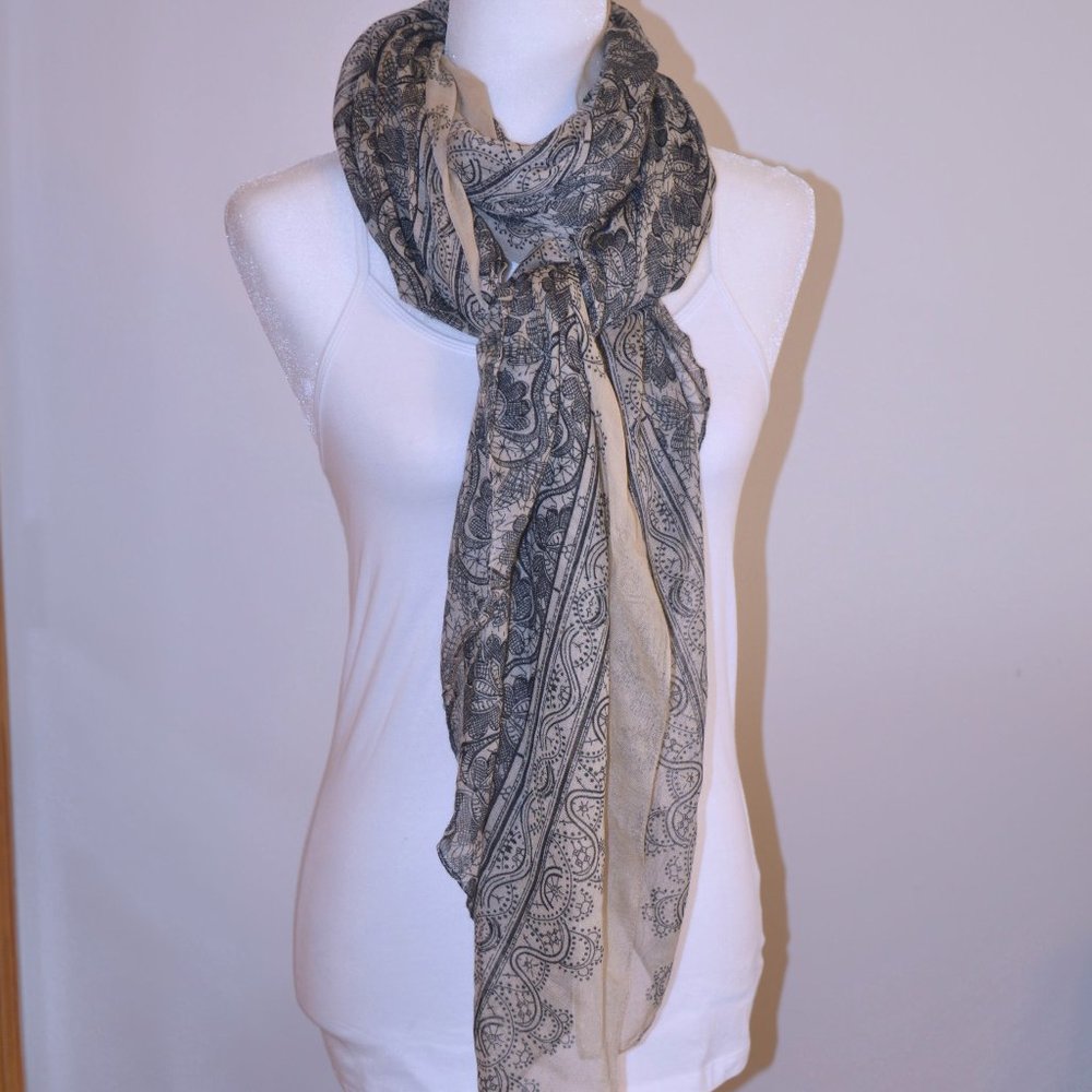 8/$20 Black/Taupe Scarf